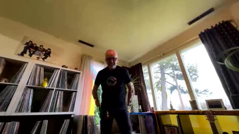 marvin pumpt online show from December 2, 6:28 pm