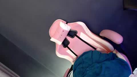 Anya online show from January 31, 5:42 pm