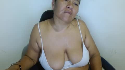 Snapshot of gatika_sexy chatting on February 3, 4:14 am katia online show from February 3, 4:14 am