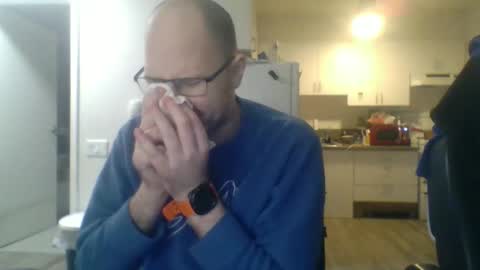 geekgamer41 online show from February 18, 4:12 am