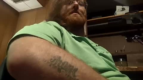 Snapshot of geeznutsizonyrchyn chatting on September 14, 7:32 am Geeznutsizonyrchyn online show from September 14, 7:32 am