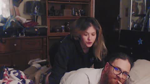 Snapshot of geeznutsizonyrchyn chatting on January 2, 11:31 am Geeznutsizonyrchyn online show from January 2, 11:31 am