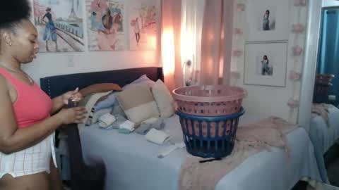 The Empress online show from September 29, 9:58 pm