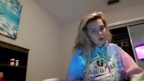 geminincapricorn96 online show from October 13, 2:46 am