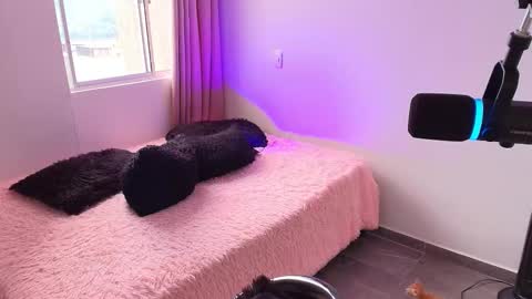 geminis11 online show from February 18, 10:09 pm