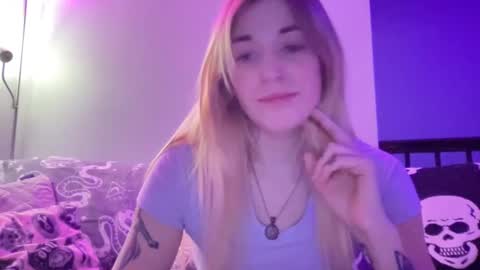 Snapshot of gemmyrosee chatting on January 13, 8:58 am gemmyrosee online show from January 13, 8:58 am