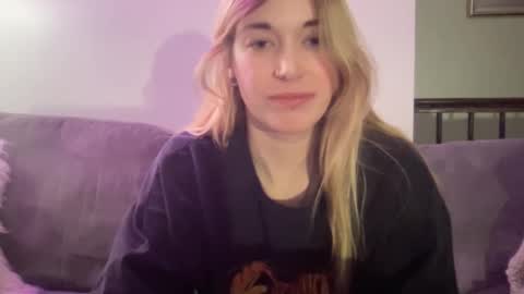 Snapshot of gemmyrosee chatting on January 25, 1:30 pm gemmyrosee online show from January 25, 1:30 pm