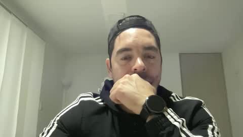 Snapshot of genesis_wb chatting on March 5, 10:43 pm genesis_wb online show from March 5, 10:43 pm
