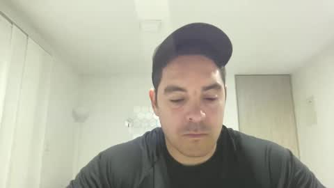 Snapshot of genesis_wb chatting on February 26, 12:09 am genesis_wb online show from February 26, 12:09 am