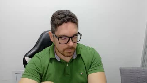 genesis_wb online show from June 10, 11:36 pm