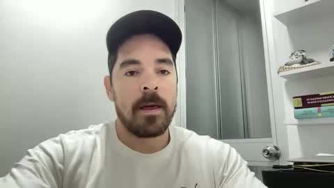 Snapshot of genesis_wb chatting on January 5, 3:43 am genesis_wb online show from January 5, 3:43 am