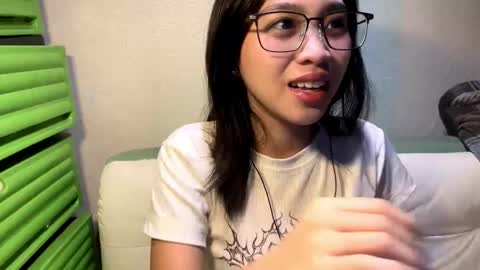 Yuki online show from February 16, 1:53 pm