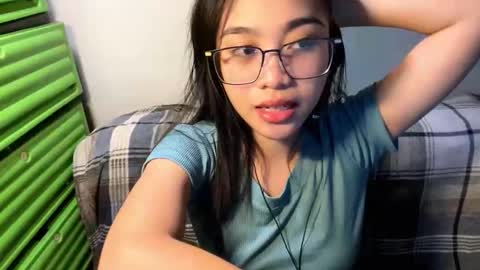 Yuki online show from February 20, 1:24 pm