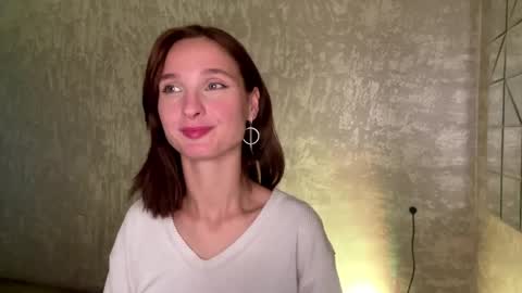 Riana online show from May 15, 5:05 am