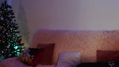 gentlemila online show from January 3, 11:44 pm