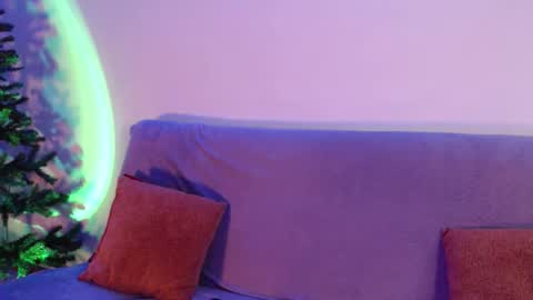 gentlemila online show from December 15, 12:06 am