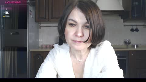 Snapshot of gentlywomen chatting on January 26, 9:29 am Elena online show from January 26, 9:29 am