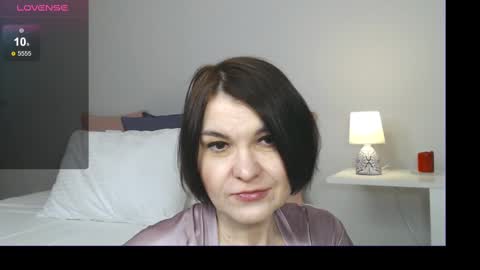 Snapshot of gentlywomen chatting on February 17, 11:55 am Elena online show from February 17, 11:55 am