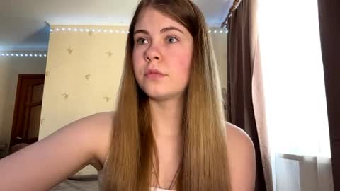 Amy is here ntmuMy TG MaevAmy online show from April 12, 6:17 am