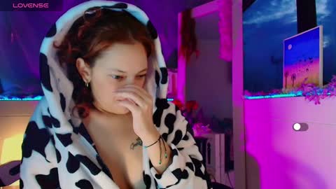 georgina_moschino online show from December 1, 10:52 pm