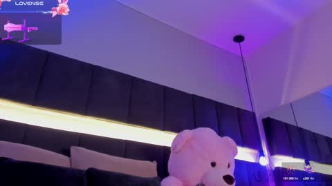 Snapshot of georginna_sins chatting on February 6, 12:00 am Kendal online show from February 6, 12:00 am
