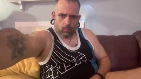 geraldlaj online show from December 16, 2:52 am