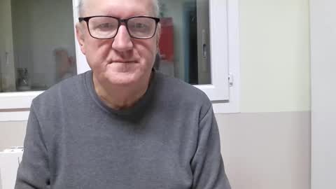 gerardlp131313 online show from November 3, 8:54 pm