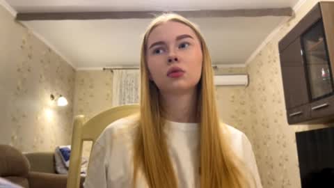 Amelia online show from September 25, 4:03 pm
