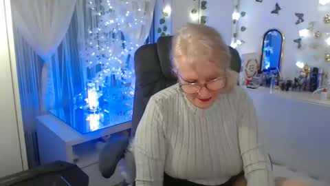 Ghertrudequeen online show from December 23, 6:30 am