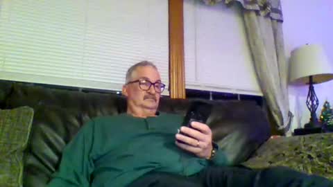 Snapshot of ghost2534 chatting on January 1, 3:34 am ghost2534 online show from January 1, 3:34 am
