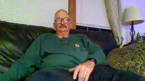 Snapshot of ghost2534 chatting on December 25, 4:33 am ghost2534 online show from December 25, 4:33 am