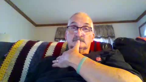 Snapshot of ghost2534 chatting on September 11, 11:17 pm ghost2534 online show from September 11, 11:17 pm