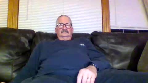Snapshot of ghost2534 chatting on December 27, 6:03 am ghost2534 online show from December 27, 6:03 am