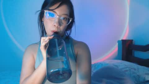 Snapshot of ghost_girl20 chatting on December 3, 2:31 am Im Jenn Next stream Monday - start -5 GMT online show from December 3, 2:31 am