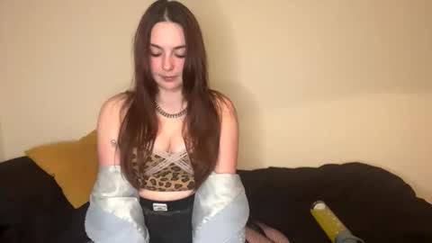 ghostpetal online show from February 18, 11:37 pm