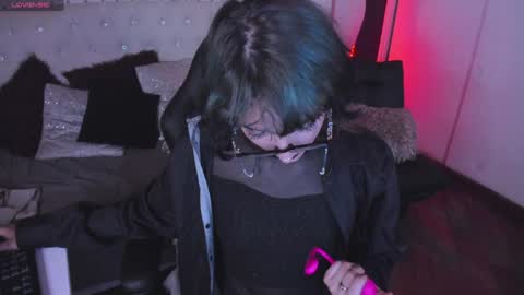 Allison  online show from January 28, 8:04 pm