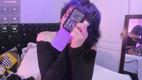 Allison  online show from February 24, 8:45 pm