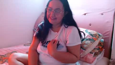Snapshot of gia_nahomi chatting on January 16, 3:02 pm nahomi online show from January 16, 3:02 pm