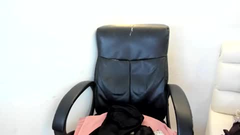 Snapshot of gia_nahomi chatting on January 18, 5:41 am nahomi online show from January 18, 5:41 am