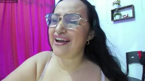 nahomi online show from November 20, 12:31 am