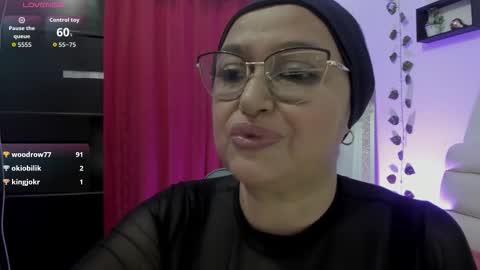 Snapshot of gia_nahomi chatting on September 20, 12:02 am nahomi online show from September 20, 12:02 am