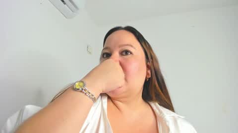 Gianna online show from March 3, 9:59 pm