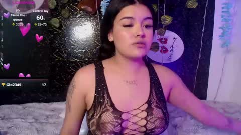 Gianna lopez online show from May 19, 7:32 pm