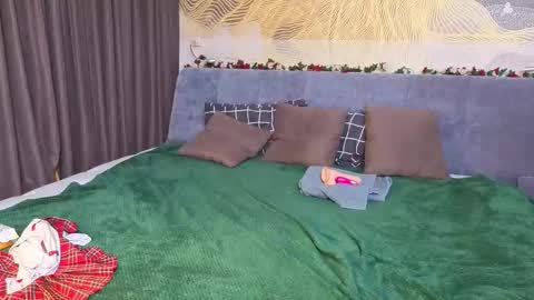 Hi my name is Gianna Im new here but I really like to chat online show from January 9, 3:50 pm