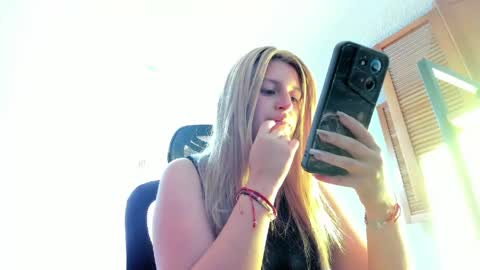 GiaRoussel online show from March 24, 2:12 pm