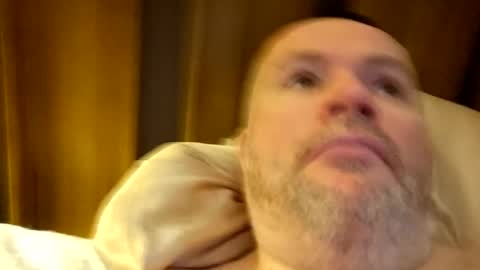 Snapshot of giddyup222222 chatting on December 26, 10:59 am giddyup222222 online show from December 26, 10:59 am