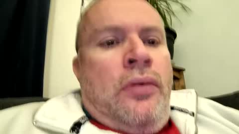 Snapshot of giddyup222222 chatting on January 5, 9:36 pm giddyup222222 online show from January 5, 9:36 pm