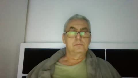 gigi1970 online show from November 11, 1:57 pm