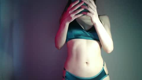 Gigi online show from March 8, 2:40 pm