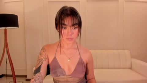 Snapshot of gigilee_ chatting on January 8, 1:53 am GIGI online show from January 8, 1:53 am